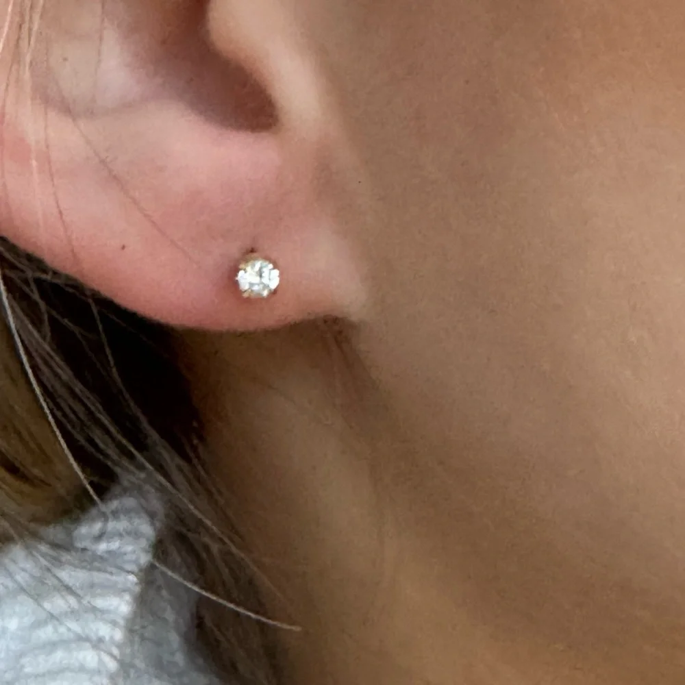14k real solid Gold Stud CZ Earrings